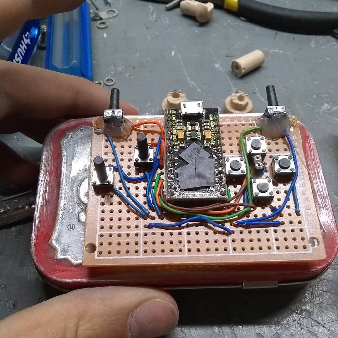 Altoids Game Controller
