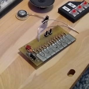 555 Stylophone