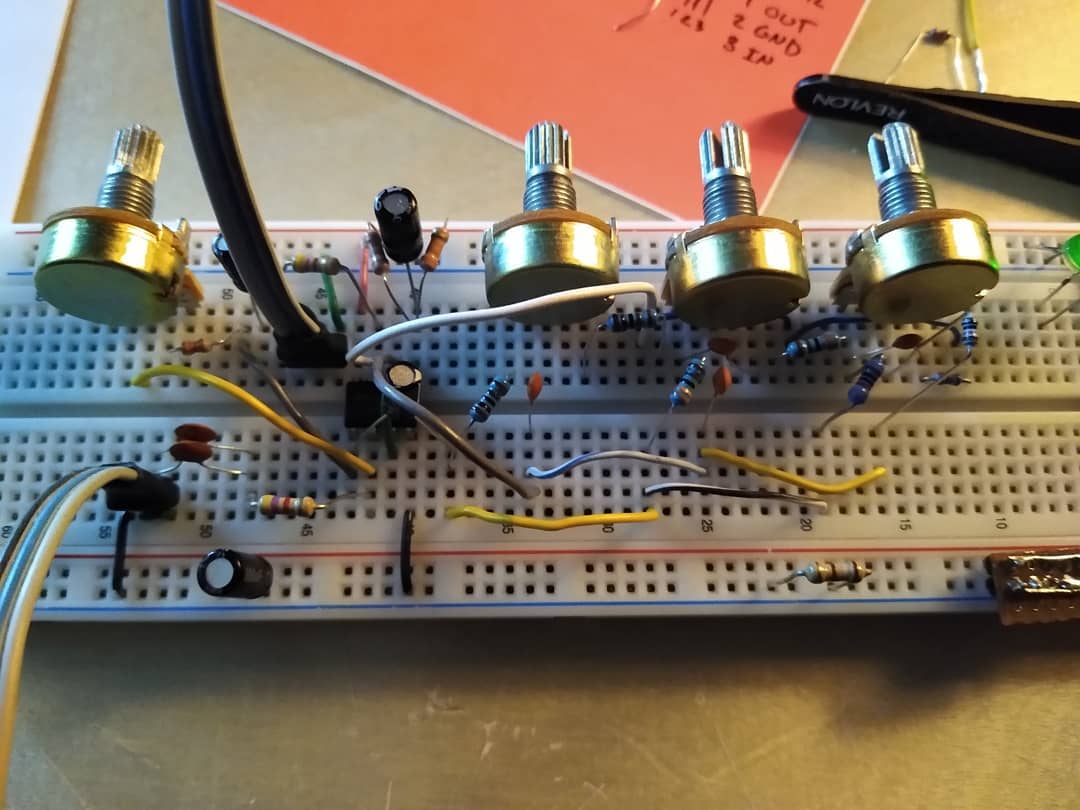 Audio equalizer breadboard circuit