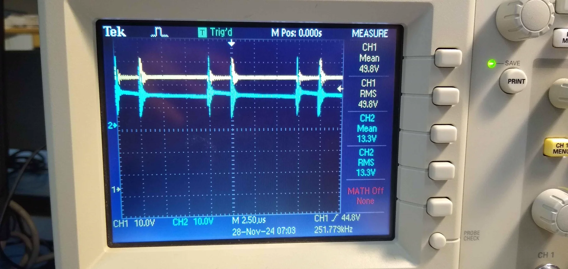 Input-Output voltage measurement