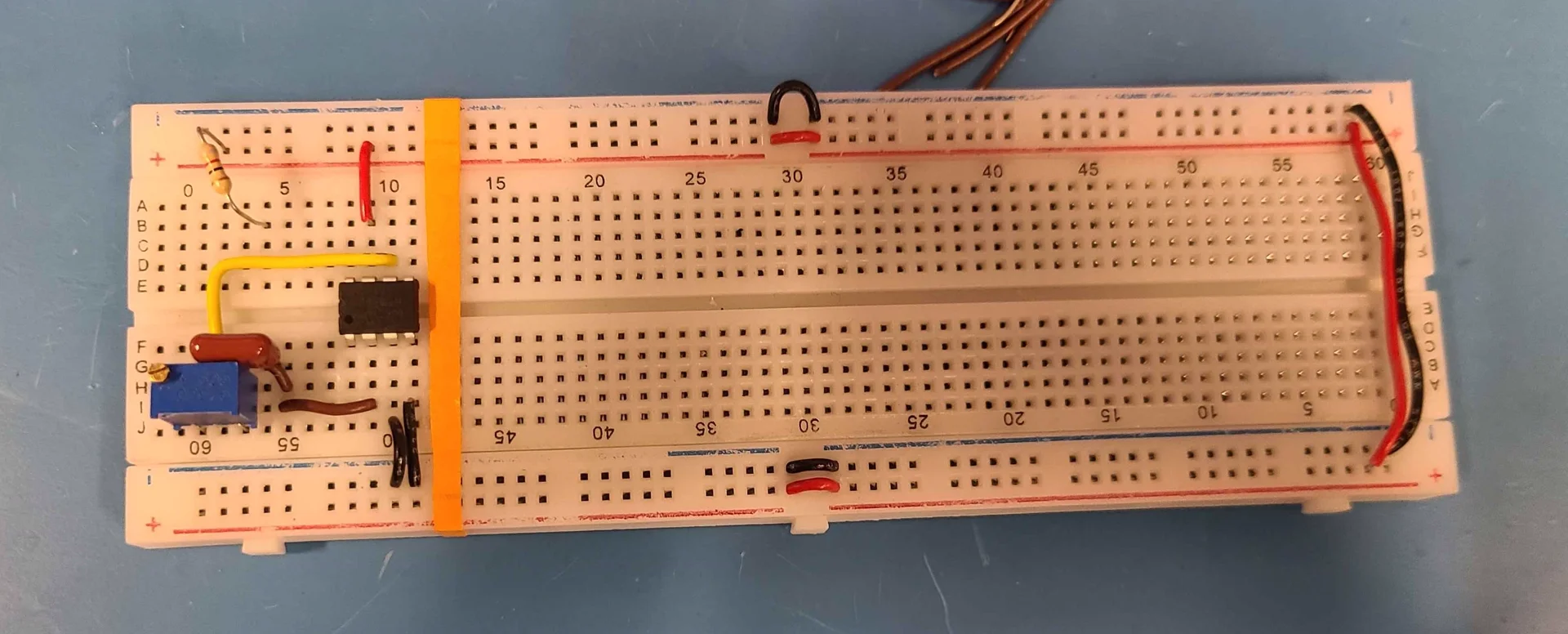 Transimpedance amplifier breadboard layout